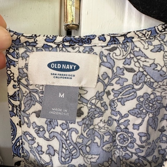 Old navy dress - Picture 2 of 2